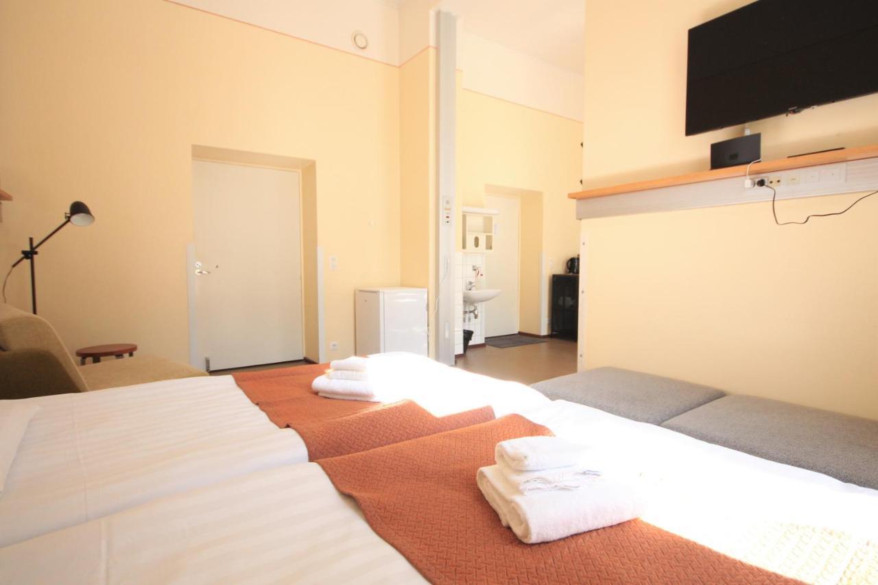 Forenom Hostel Roeykkae Kiljava Kültér fotó